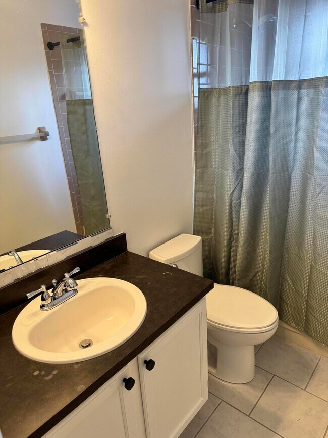 Building Photo - 481 SW Voltair Terrace