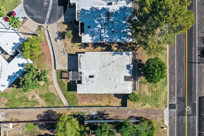 Building Photo - 2514 N 60th Pl