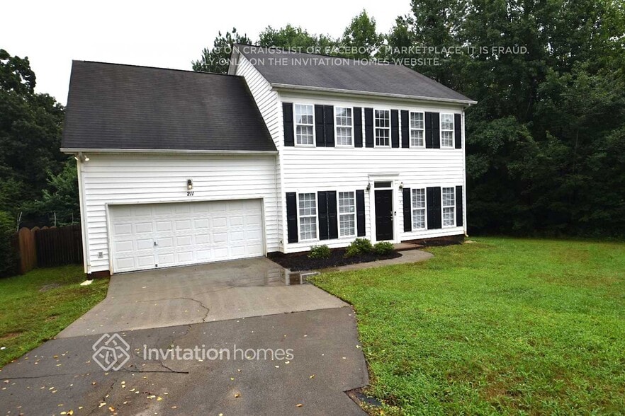 Primary Photo - 211 Everett Park Dr