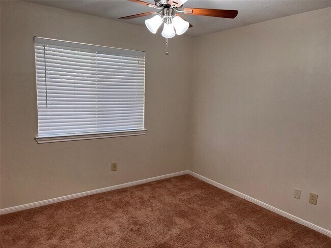 Building Photo - 5415 Pecos St