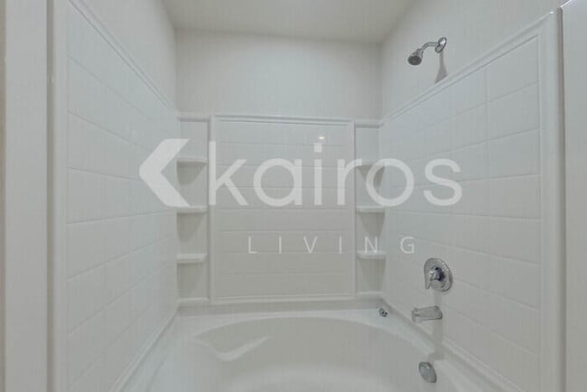 Building Photo - 304 Common Reed Dr