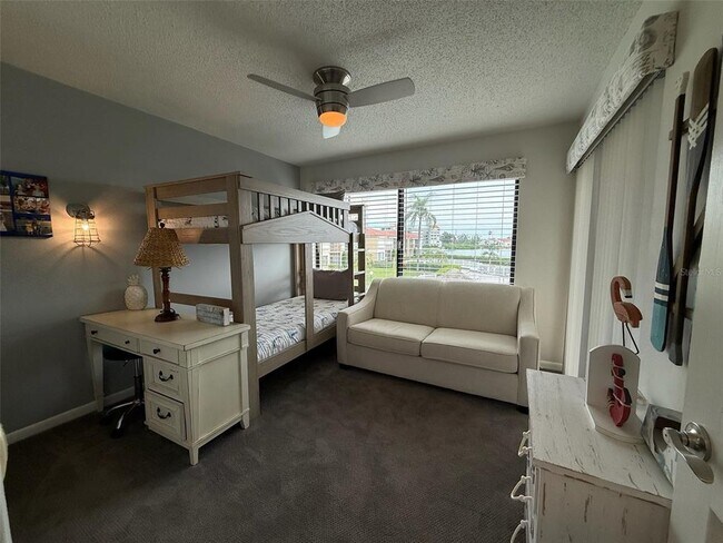 Building Photo - 6158 Palma Del Mar Blvd S
