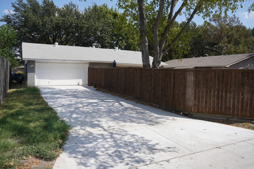 Building Photo - 5212 Fisher Dr