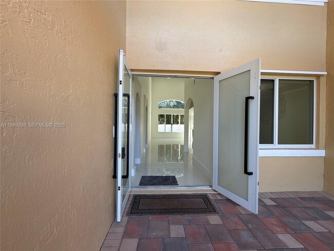 Building Photo - 364 SW 188th Ave