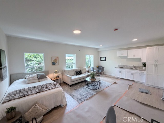 Building Photo - 125 W Chestnut St