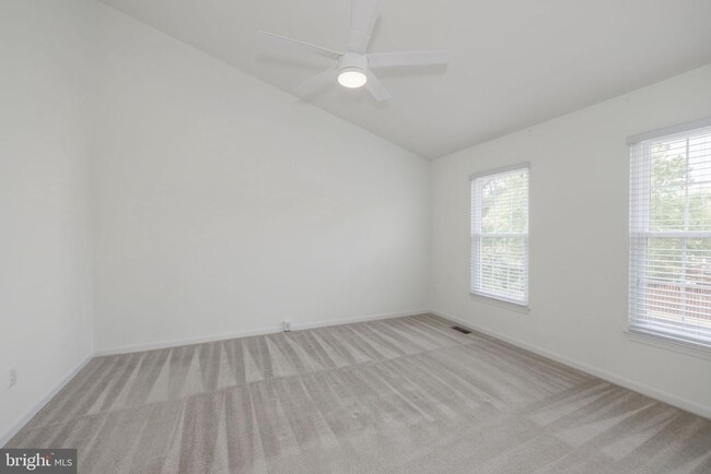 Building Photo - 5223 Dunstable Ln