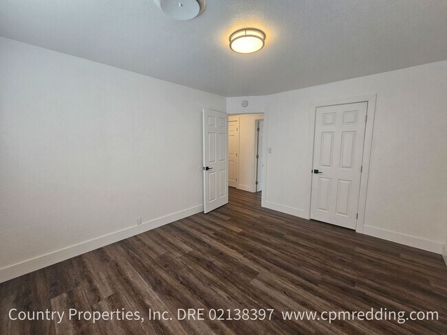 Building Photo - 2711 Reservoir Ln