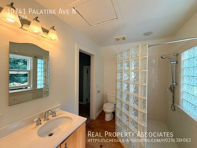 Building Photo - 10741 Palatine Ave N