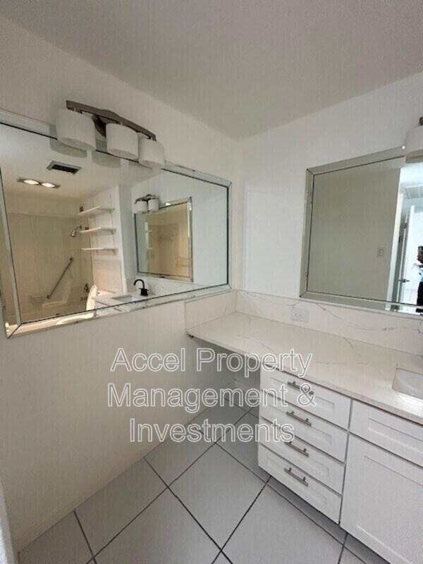 Building Photo - 600 Wichita Ave