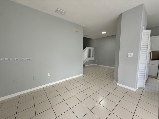 Building Photo - 2458 SE 15th Pl