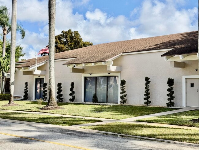Building Photo - 14671 Bonaire Blvd