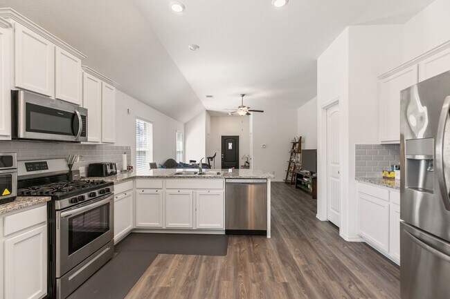 Building Photo - 10014 Granite Grove Ln