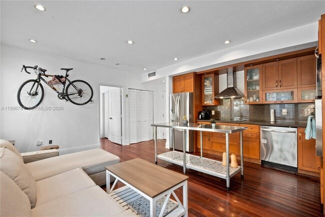 Building Photo - 1027 Pennsylvania Ave