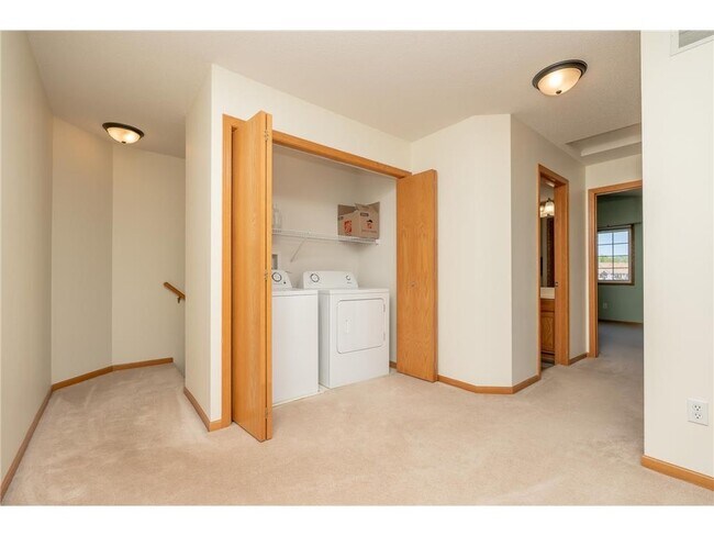 Building Photo - 9277 Inland Ln N