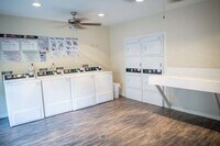 Building Photo - 2801 Broadmead Dr