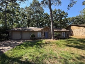 Building Photo - For Rent – Updated 3-Bedroom Home in Colon...