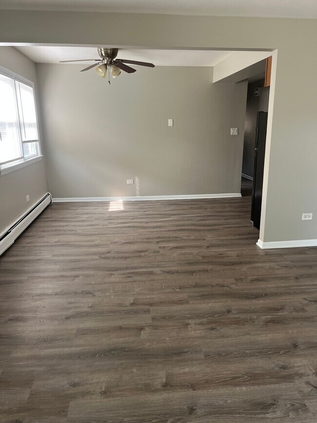 Building Photo - 8130 Marion Dr