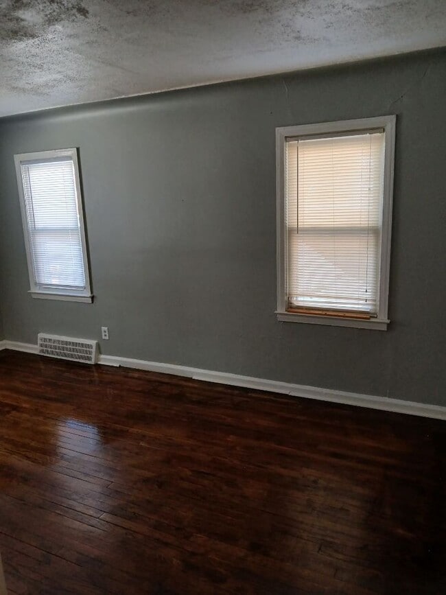 Building Photo - 12648 Mettetal St