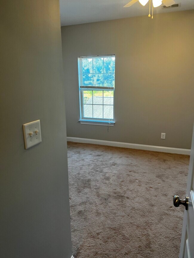 Building Photo - 11442 Charles Towne Way