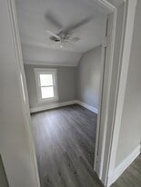 Building Photo - 3441 W 56th St