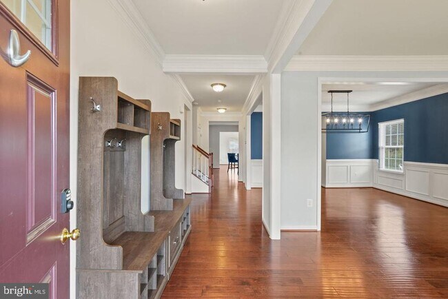 Building Photo - 5 Taylors Hl Wy