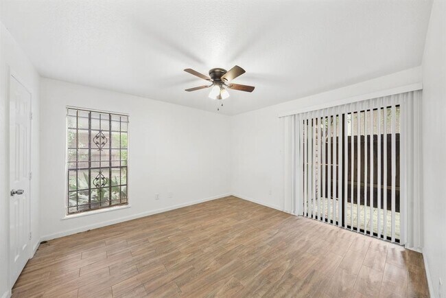 Building Photo - 10912 Gulf Fwy