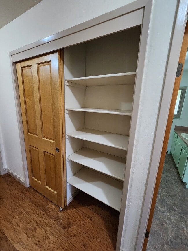 Building Photo - 1231 Padre Dr