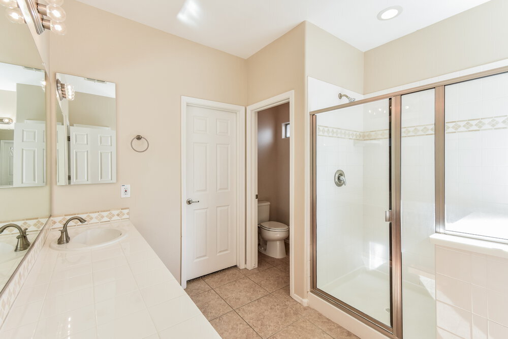 Building Photo - 15629 W MacKenzie Dr