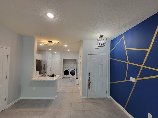 Building Photo - 7635 Legacy Trl