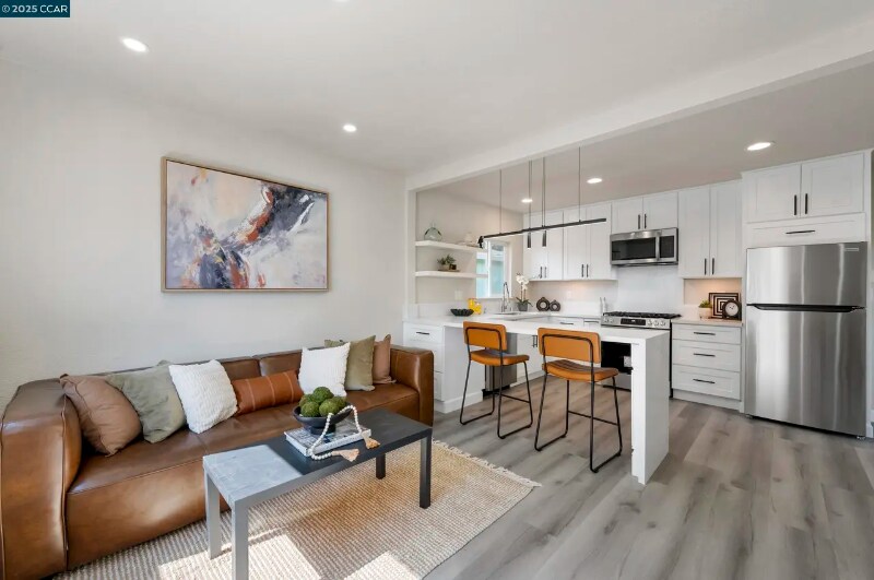 Building Photo - 1245 90th Ave