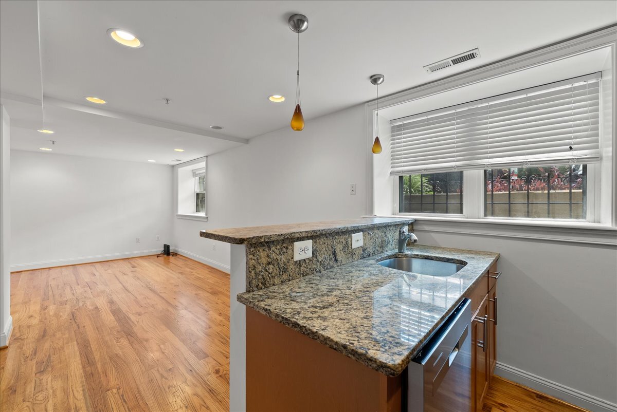 Building Photo - 739 Newton Pl NW