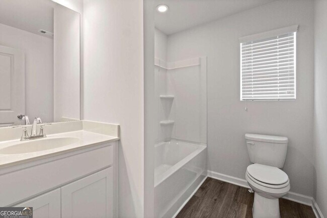 Building Photo - 1139 Lookout Ave NW