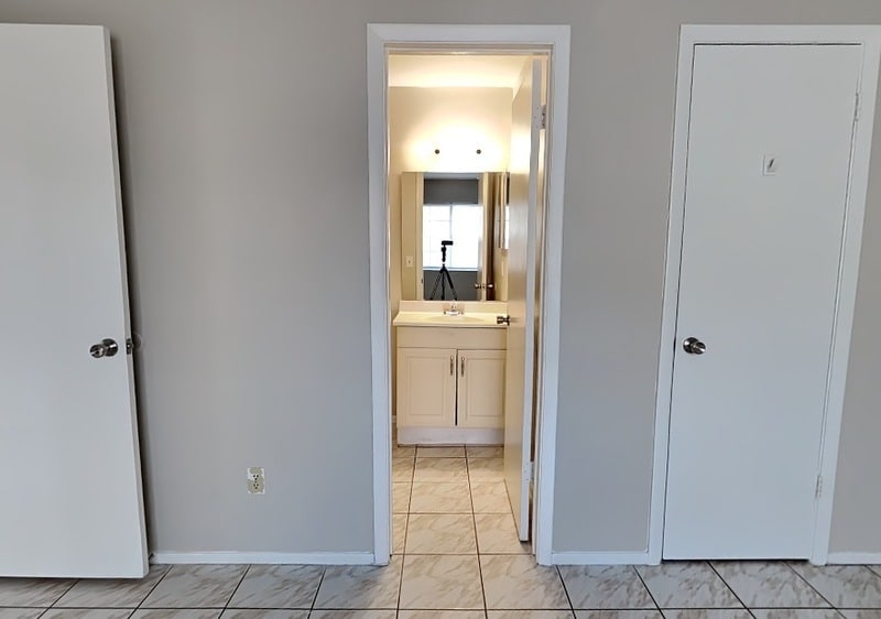 Building Photo - 1921 Truman Rd