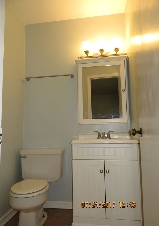 Building Photo - Charming 3 bedroom house for rent August 6, 2026, w/ a garage and privacy fenced back yard for $1...