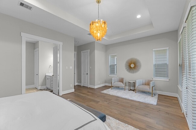 Building Photo - 11 Thorpe Ln