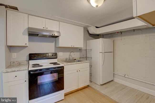 Building Photo - 6916 New Hampshire Ave