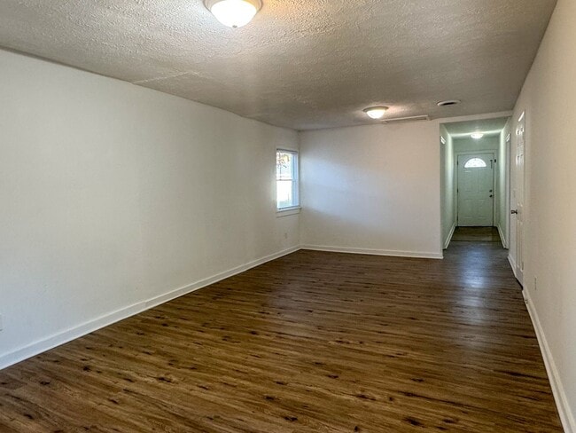 Building Photo - 3000 Courthouse Rd