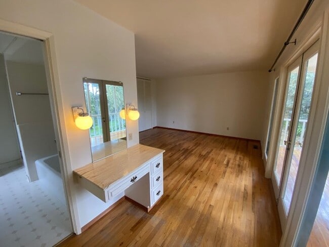 Building Photo - 3093 Hermitage Rd