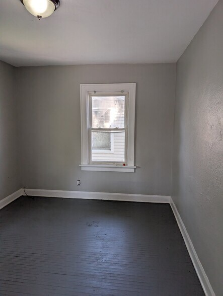 Building Photo - 1732 Fairfax Rd