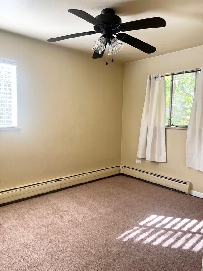 Building Photo - 2 bedroom, 1 Bath, 2nd Floor Condo - Old Town Fort Collins, CO