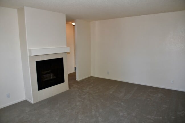 Building Photo - 10770 Aderman Ave