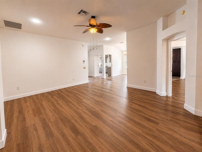 Building Photo - 1211 Cabella Cir