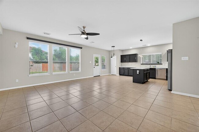 Building Photo - 21515 White Falls Ln
