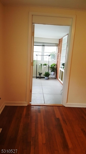 Building Photo - 48 Hobart Pl