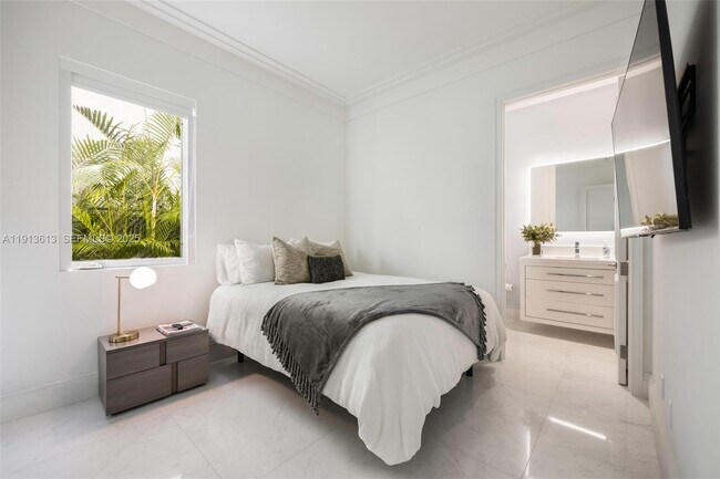 Building Photo - 2760 Brickell Ct