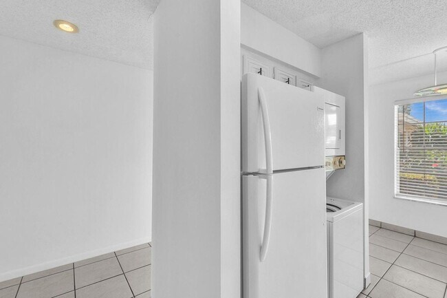Building Photo - Beautiful 2 bedroom 2 bath in Delray - Desired 55+ community
