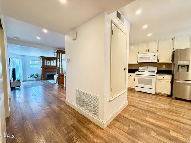 Building Photo - 615 Island View Cir