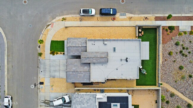 Building Photo - 12729 Methley Ave
