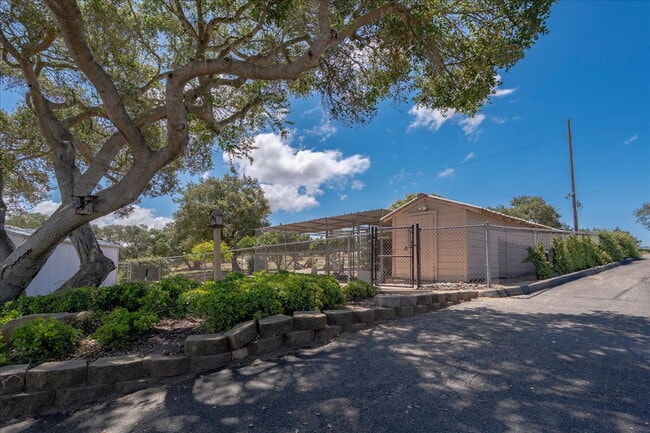 Building Photo - Private Gated Mini-Ranch • 7+ Acres • Luxury Country Living • Indoor Pool • Horses Welcome