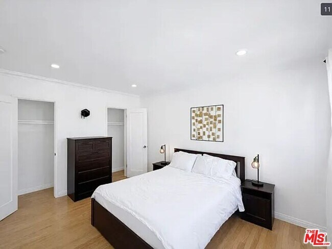 Building Photo - 1027 20th St